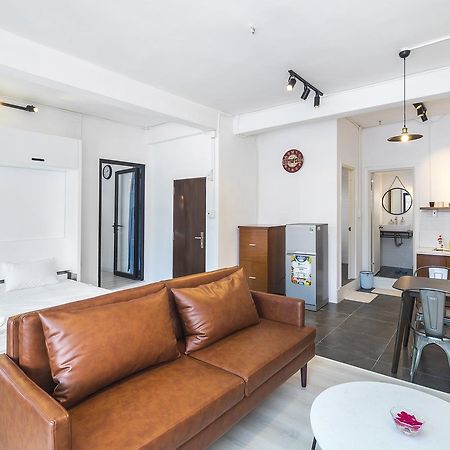Scandinavian Apartment With Balcony In Bui Vien Ho Chi Minh-Byen Eksteriør billede
