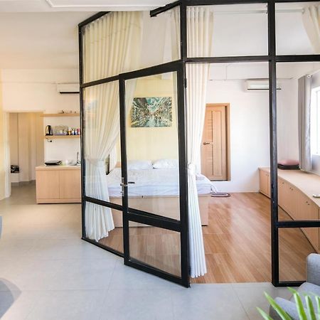 Scandinavian Apartment With Balcony In Bui Vien Ho Chi Minh-Byen Eksteriør billede