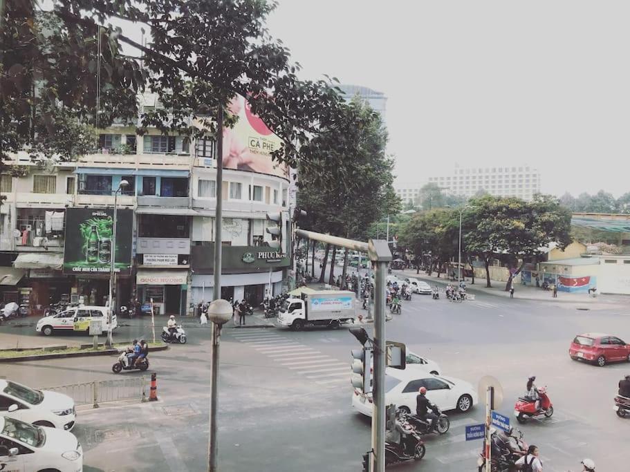 Scandinavian Apartment With Balcony In Bui Vien Ho Chi Minh-Byen Eksteriør billede
